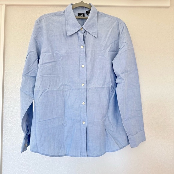 GAP Light Blue Button-Up Shirt - Picture 9 of 10